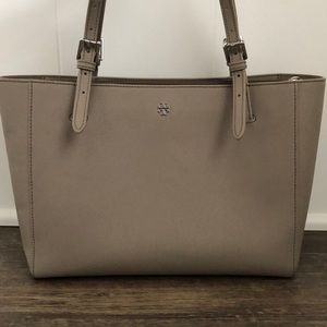 Tory Burch Emerson Gray